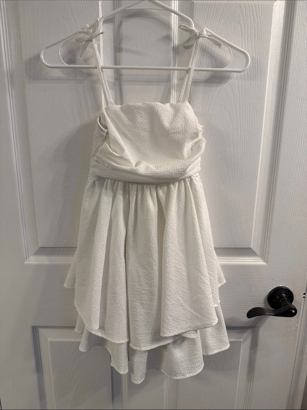 Sz 10 Girls White Tiered Party Dress with adjustable spaghetti straps